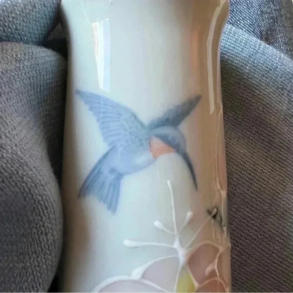 OTAGIRI Vintage Hand Painted Hummingbird Small Bud Vase Japan